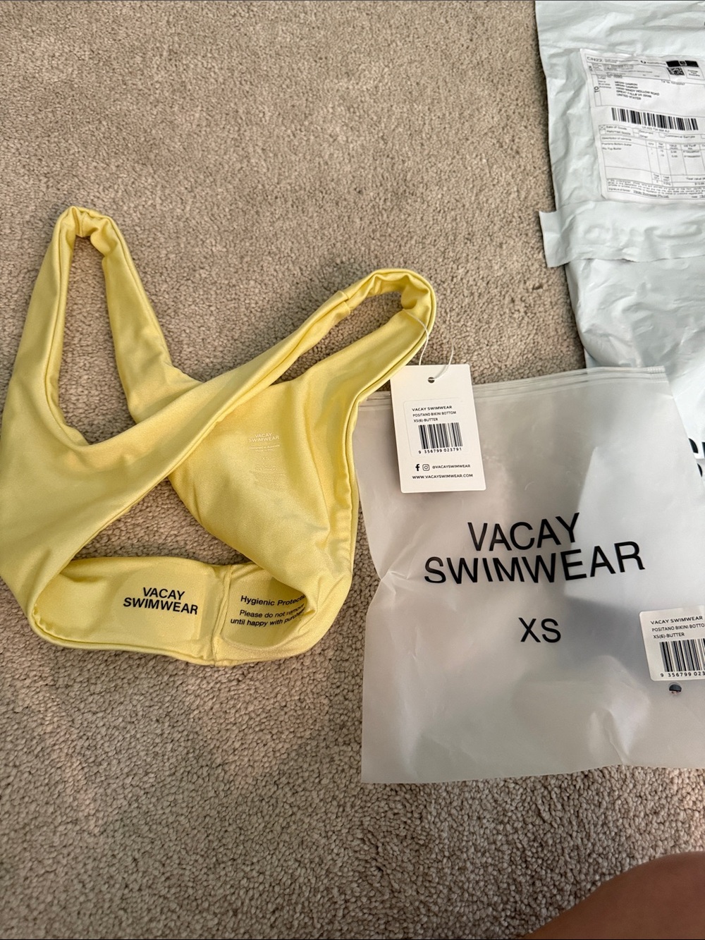 VACAY Swimwear Sunny Yellow Bikini Top - XS